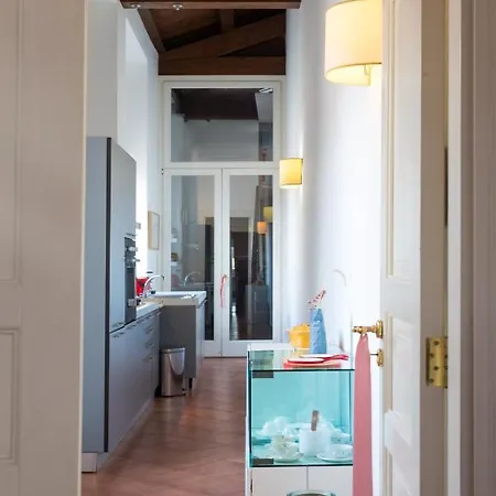 Appartamento Palazzo Sambuca *