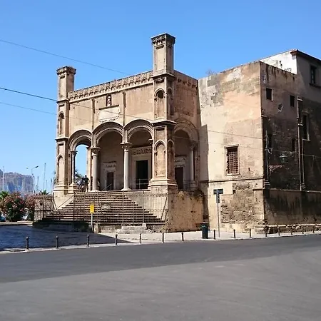 Appartamento Palazzo Sambuca *