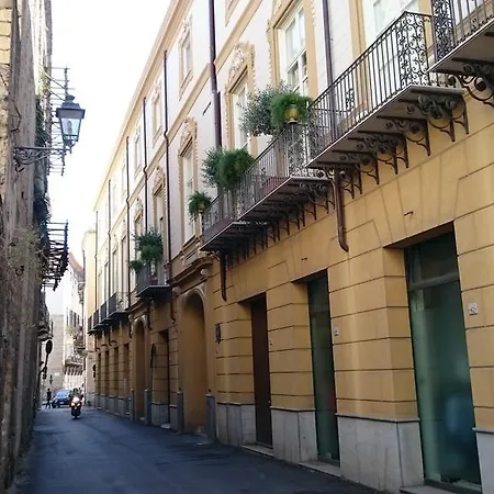 Appartamento Palazzo Sambuca *